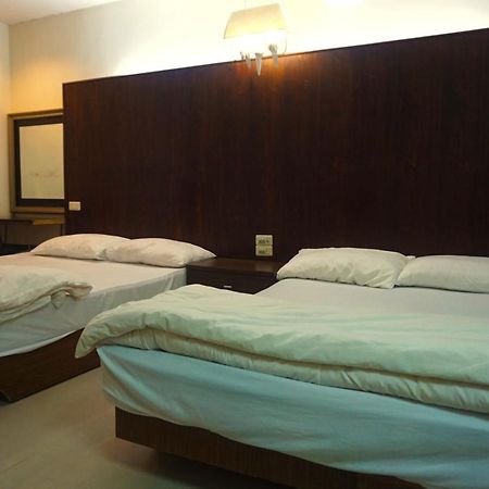 Hua Bin Hotel Yilan ภายนอก รูปภาพ