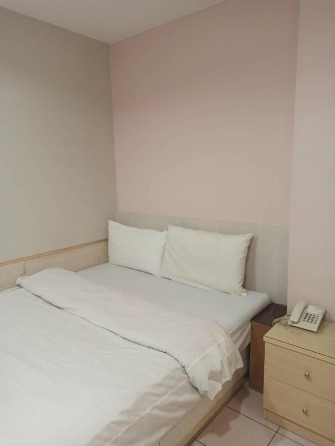 Hua Bin Hotel Yilan ภายนอก รูปภาพ